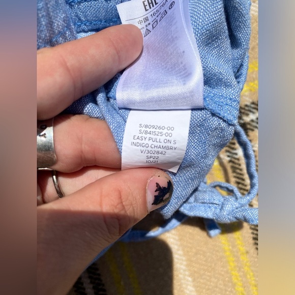 Gap Indigo Chambry Lightweight Drawstring Shorts - Picture 6 of 6